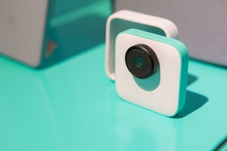 Google Clips se acerca a su lanzamiento: la cámara automática de Google pasa por la FCC