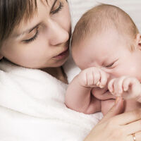 Qué nos dicen las manos del bebé cuando tiene hambre 