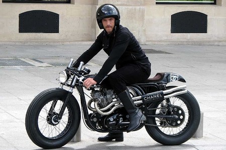 La Triton de Karl Lagarfeld: una moto única que sólo se usó una vez antes de desaparecer