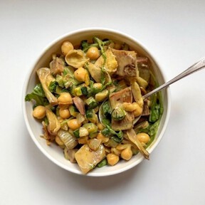 Curry de jackfruit con garbanzos: el guiso ideal para disfrutar de la fruta tropical ideal para dietas veganas 