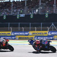 Vueltas recortadas, fotos manipuladas con IA y un enorme boquete en la pista. Así fue el chapucero regreso de MotoGP a Brasil 