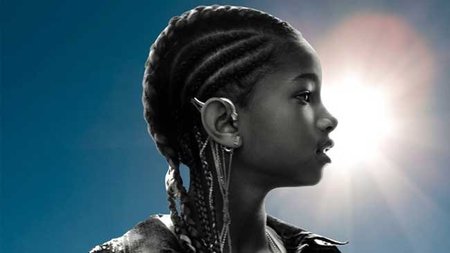 Willow Smith es como la hija musical de Ke$ha y Rihanna