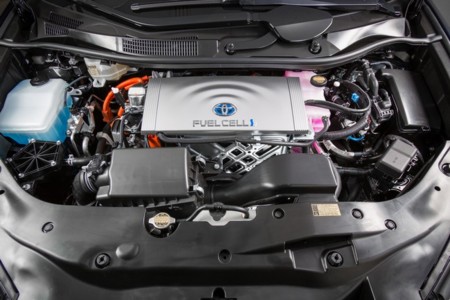 Toyota observa más de cerca al platino para conseguir un aumento en la eficiencia de su coche a hidrógeno