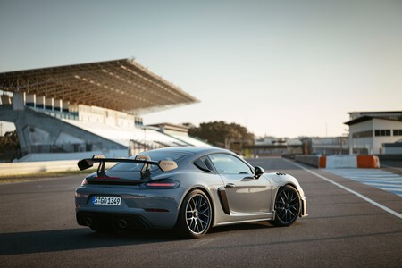 Porsche 718 Cayman GT4 RS Prueba Contacto 31