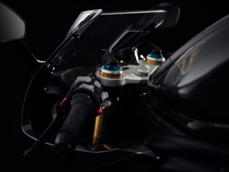 Triumph Speed Triple 1200 Rr Bond Edition 019