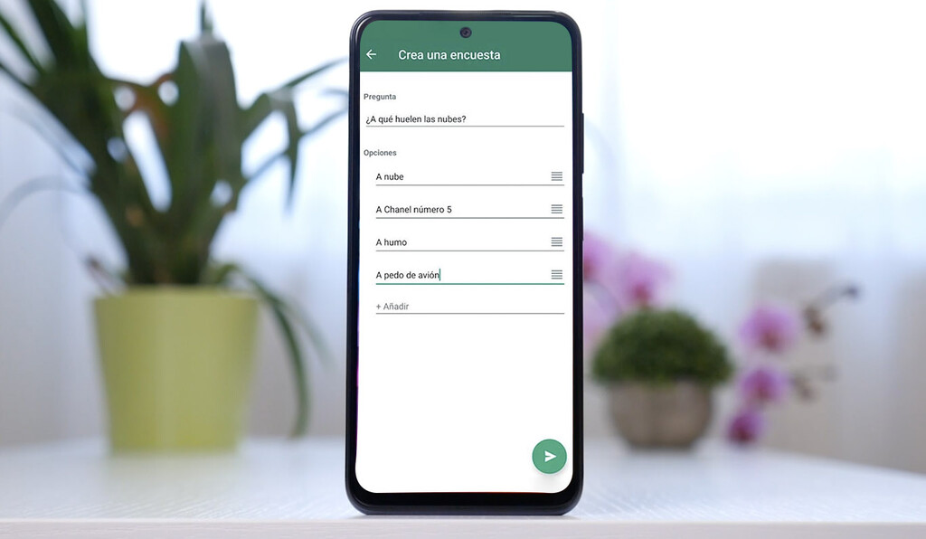 Llegan nuevas mejoras a las encuestas y fotos de WhatsApp: ya puedes probarlo en tu móvil Xiaomi con la última actualización 