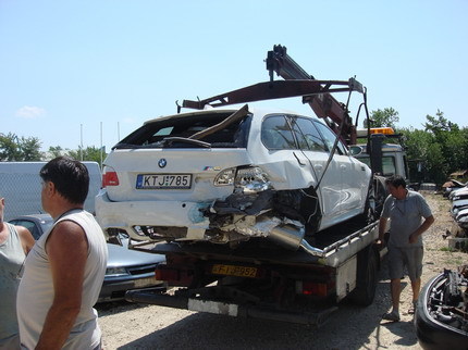 BMW M5 Touring pinchazo accidente