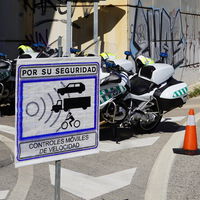 ¿Te pueden multar si estás en un grupo de WhatsApp de controles de tráfico, pero solo lees sin escribir? Primeras multas de la Guardia Civil 
