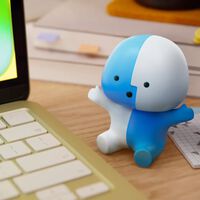 Salen a la luz los prototipos de la "mascota del MacBook Neo". El misterioso borrado del post lo dice todo