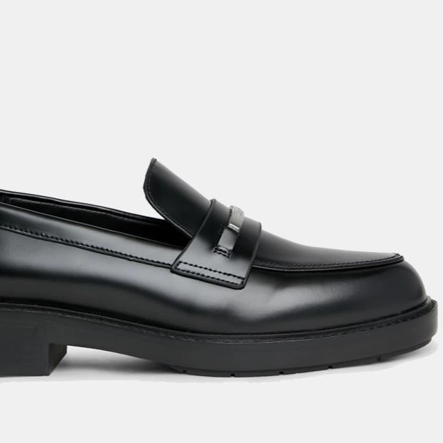 Mocasines de mujer en piel con logo
