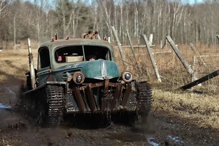 ¡Tankenstein está vivo! Un aficionado se ha fabricado un alucinante híbrido entre tanque y hot rod