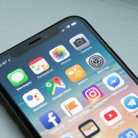 "Los usuarios de iPhone tienen más dinero, pero no gastan tanto". Un estudio ahonda en la principal diferencia entre Apple y Android