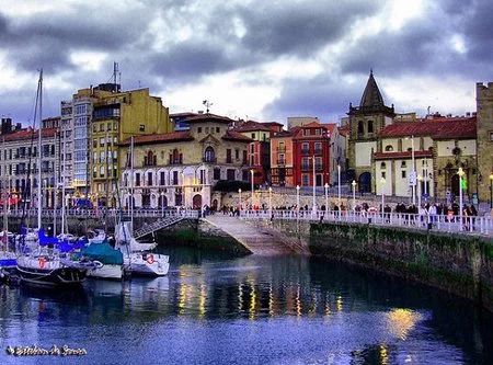 Muchoviaje.com nos trae una amplia selección de ofertas para el puente del Pilar