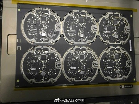 ¿Son estas placas parte de la base de carga inalámbrica del iPhone 8?