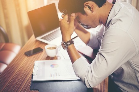 Uno de cada cinco trabajadores no desconectan durante sus vacaciones; ¿será el ejemplo de AXA pionero?