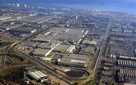 La balanza comercial de España, bien arropada por la fabricación de coches