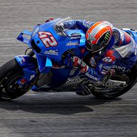 ¡Oficial! Álex Rins seguirá corriendo dos temporadas más con Suzuki en MotoGP