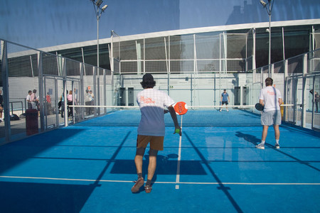 Todo lo que tienes que saber sobre el pádel antes de coger la pala por primera vez: las nomas básicas que tienes que conocer