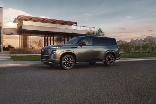 Qx80 Autograph Portada
