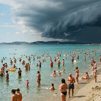 Pensábamos que los 28 °C del Mediterráneo eran una maravilla para bañarse. Pero el calor acumulado en agosto se paga en septiembre