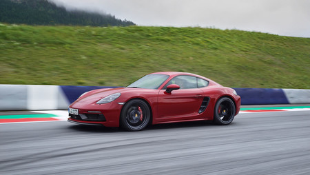 Porsche 718 Cayman Gts