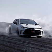 ¡Brutal! No veremos en España al Toyota GR Corolla, así que nos conformaremos con escuchar lo bien que suena rodando a fuego en circuito