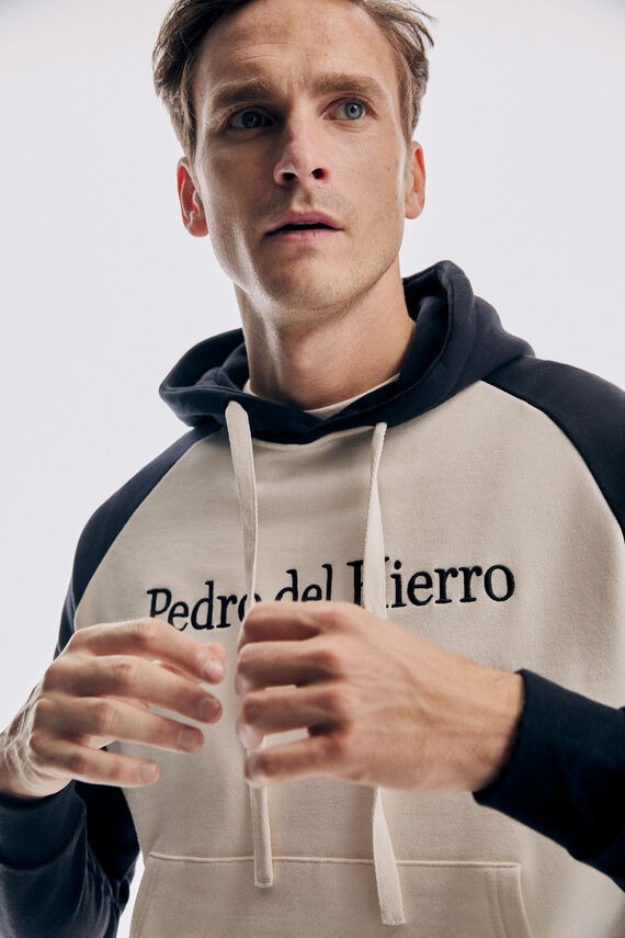 Sudadera capucha contraste