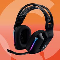 Aprovecha el Black Friday de PcComponentes para hacerte con unos auriculares gaming Logitech G733 Lightsync al mejor precio: llévatelos por 99 euros