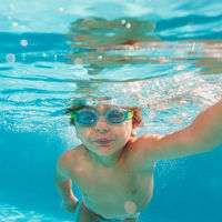 Un ingeniero inventa el agua flotante para evitar ahogamientos en piscinas