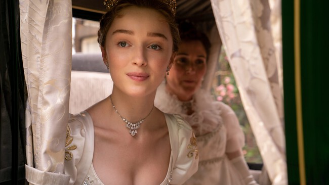 Bridgerton Star Phoebe Dynevor Says She S Hoping To Return For Season 2 But Worries Filming Won T Be Possible During Pandemic Imdb