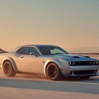 El Dodge Challenger SRT Hellcat Redeye de 808 CV nos muestra en este vídeo como llega a los 314 km/h sin despeinarse
