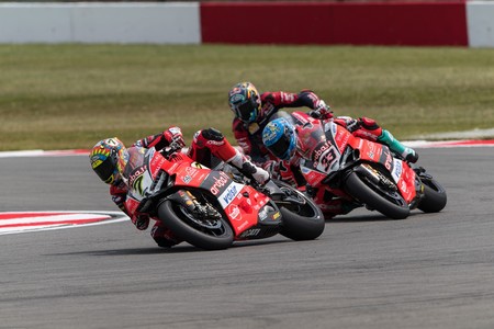 Chaz Davies Marco Melandri Wsbk Gran Bretana 2018