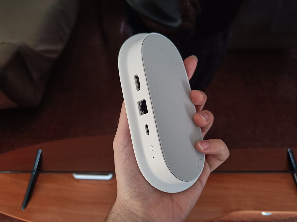 Este invento se ha cargado una de las mayores debilidades del Google TV Streamer frente al Chromecast: así puedes esconderlo 