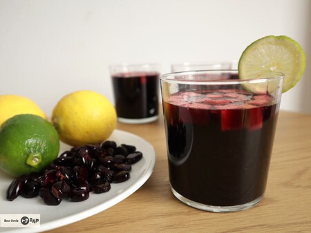Chicha morada, una bebida peruana hecha con maíz, frutas y especias