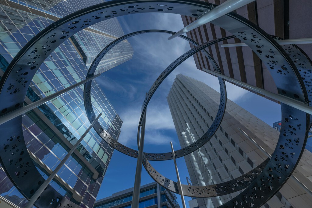 Las empresas buscan volver a las oficinas a toda costa: están más vacías que nunca y son la ruina para el sector inmobiliario 