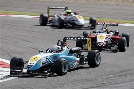 Roberto Merhi y Dani Juncadella se llevan todas las victorias en Nürburgring