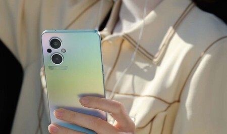 El nuevo OPPO Reno8 Lite presume de delgadez y diseño prometiendo una gran autonomía con carga rápida