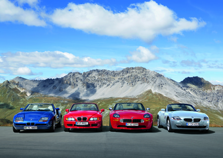 BMW Z8, el "abuelo" del BMW Z4 cumple 20 años de su primera aparición ante el mundo