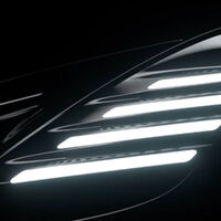 Bugatti va a lanzar un nuevo supercoche esta semana, y por lo poco que hemos visto podría ser cualquier cosa