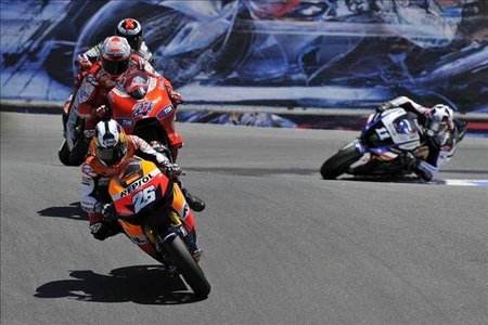 MotoGP Estados Unidos 2010: El Repsol Honda, una de cal y otro en la arena