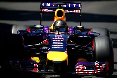 Sebastian Vettel continúa con su particular idilio con el RB10