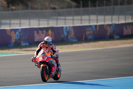 Desastre para Marc Márquez: se ha roto el húmero derecho y tendrá que pasar por el quirófano