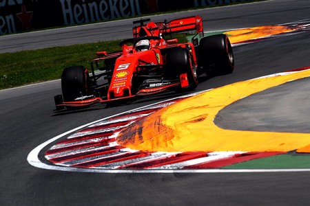 ¡Pole para Ferrari! Sebastian Vettel bate a Hamilton en la última vuelta y pulveriza el récord del circuito
