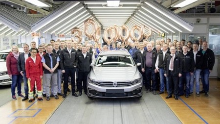 Volkswagen Passat llega a los 30 millones de unidades producidas en el mundo