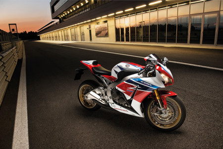 Más llamadas a revisión con el caso Öhlins: Honda CBR1000RR SP, Triumph Daytona 675R y Speed Triple R