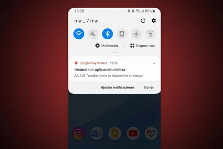 Play Protect が有害なアプリケーションを見つけたときにこのように通知します。