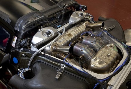 Porsche 918 Spyder motor y escapes