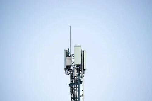 Foto de una antena de telefonía