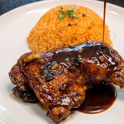 Cómo hacer muslos de pollo con Coca-Cola: el truco está en agregar mantequilla, soya y dedicarle 40 minutos 