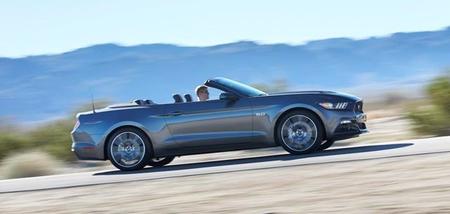 Ford Mustang convertible 2015